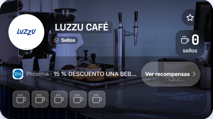 Tarjeta de Luzzu Café, programa de sellos, con su próxima recompensa: 15 % de descuento en una bebida
